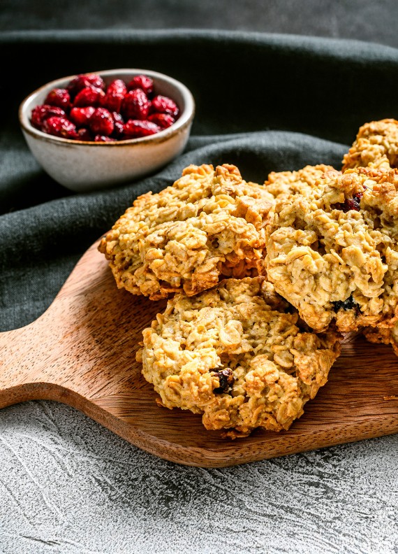 Biscotti con avena, banana e mirtilli